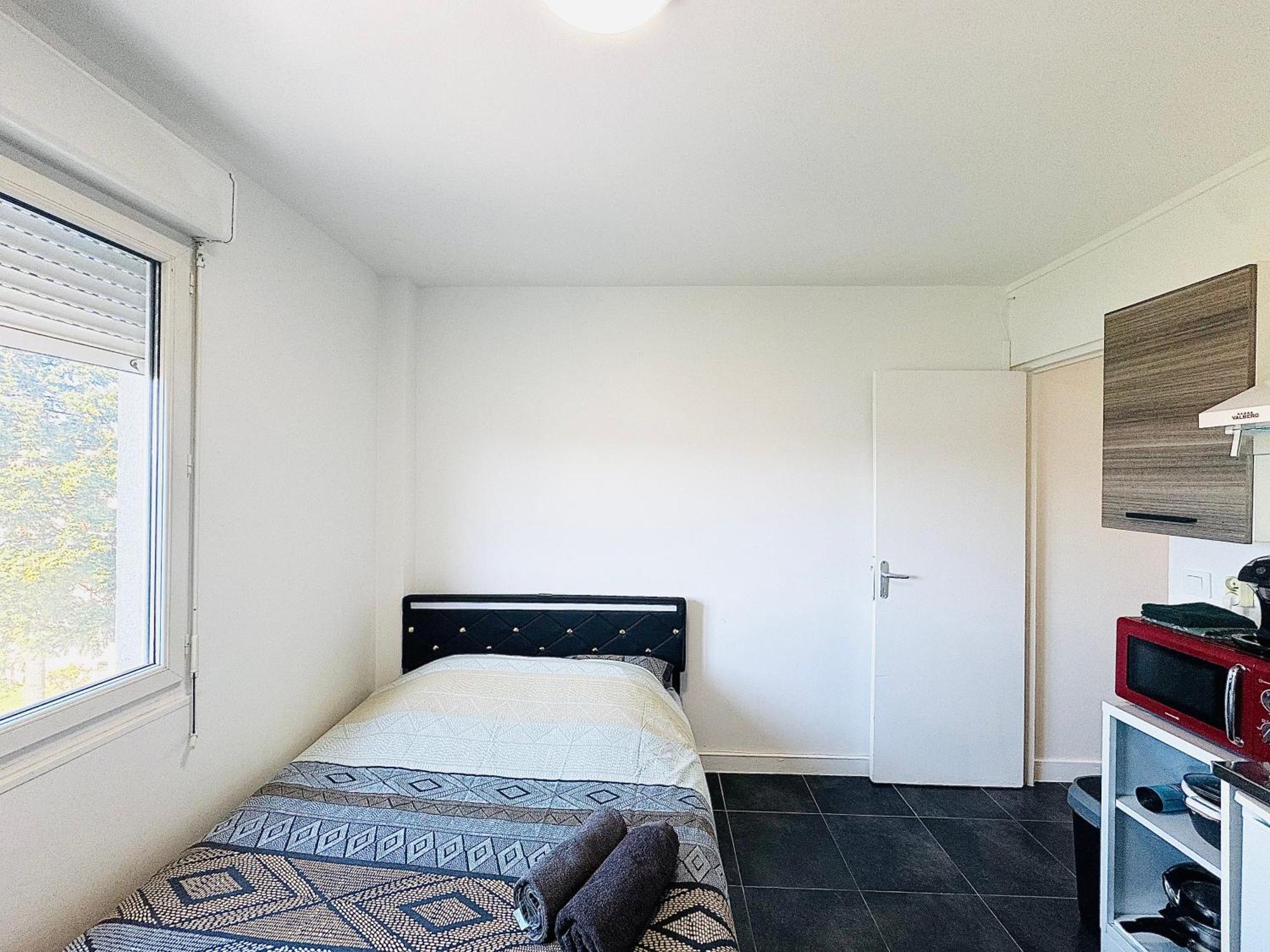 Studio A 300 Metres De La Gare Et 25 Minutes De Paris En Train Melun Exteriör bild